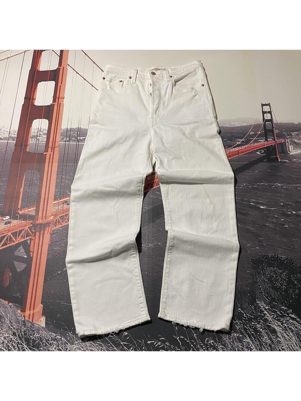 Levis Jeans Women 28 White Ribcage Straight Ankle Button Fly Stretch Denim 28x27
